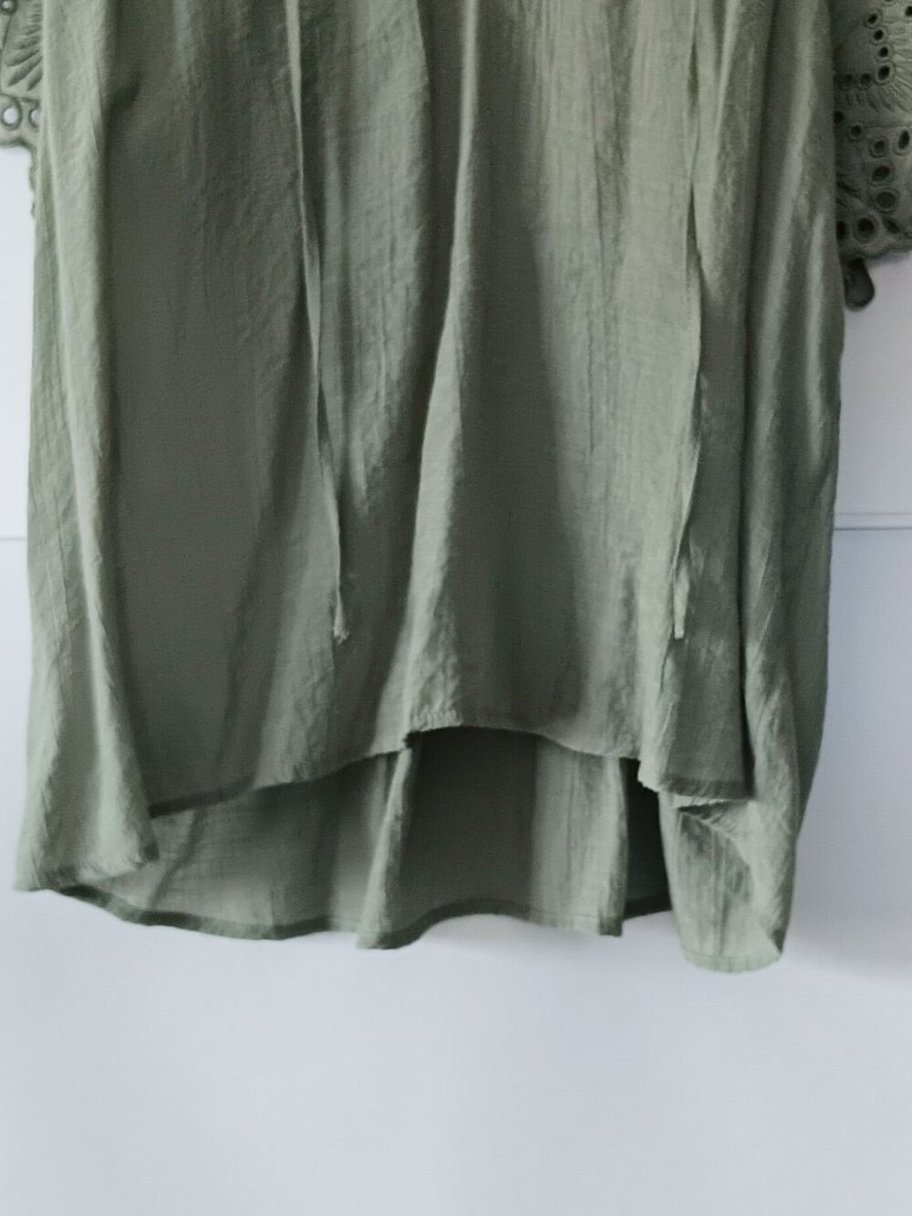 CHELSEA & THEODORE Deep Sage Green Lace Blouse Size M - Picture 7 of 15